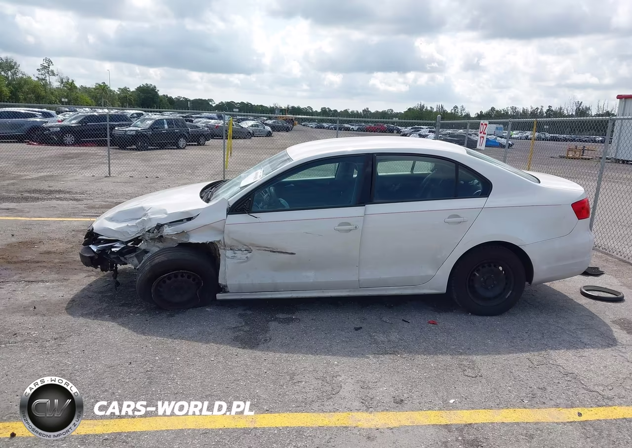 2011 Volkswagen Jetta 2.0L S VIN:3VW2K7AJ1BM379400 - 14