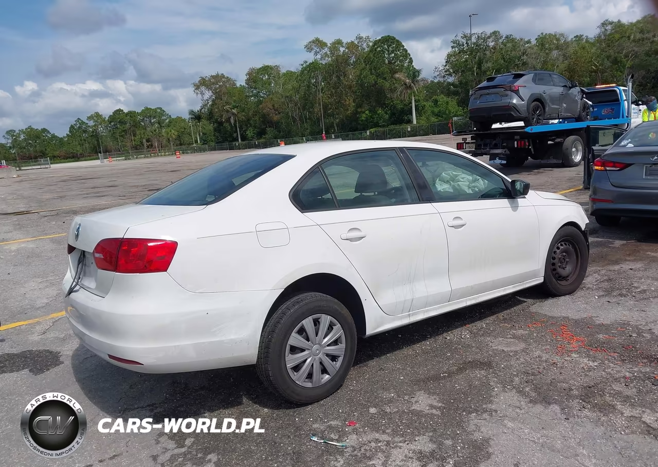 2011 Volkswagen Jetta 2.0L S VIN:3VW2K7AJ1BM379400 - 4