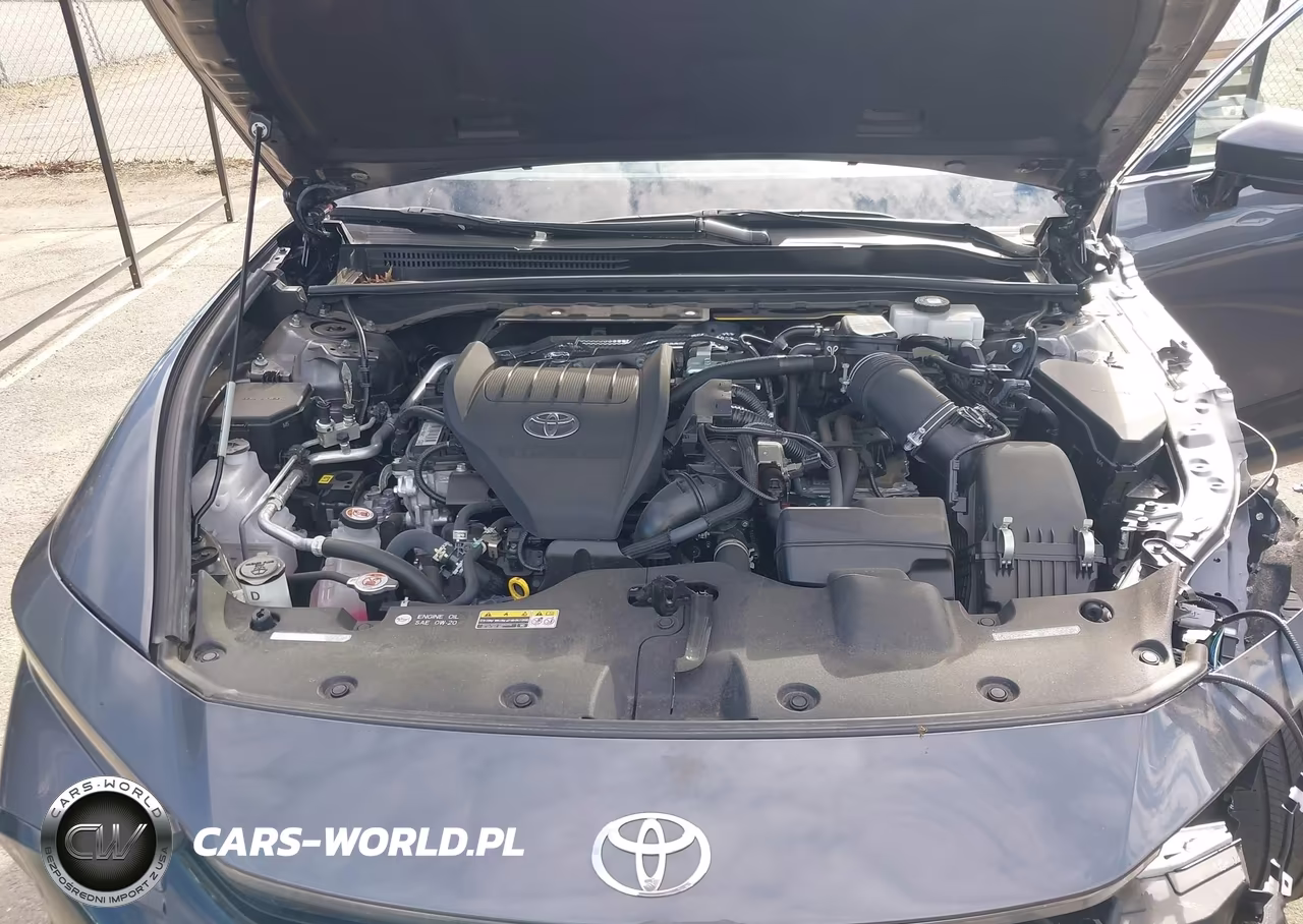 2024 Toyota Crown Platinum VIN:JTDAFAAF9R3008542 - 10