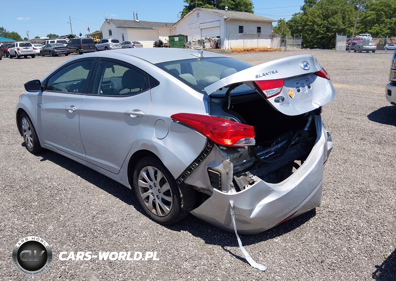 2013 Hyundai Elantra Gls VIN:5NPDH4AE4DH226630 - 3