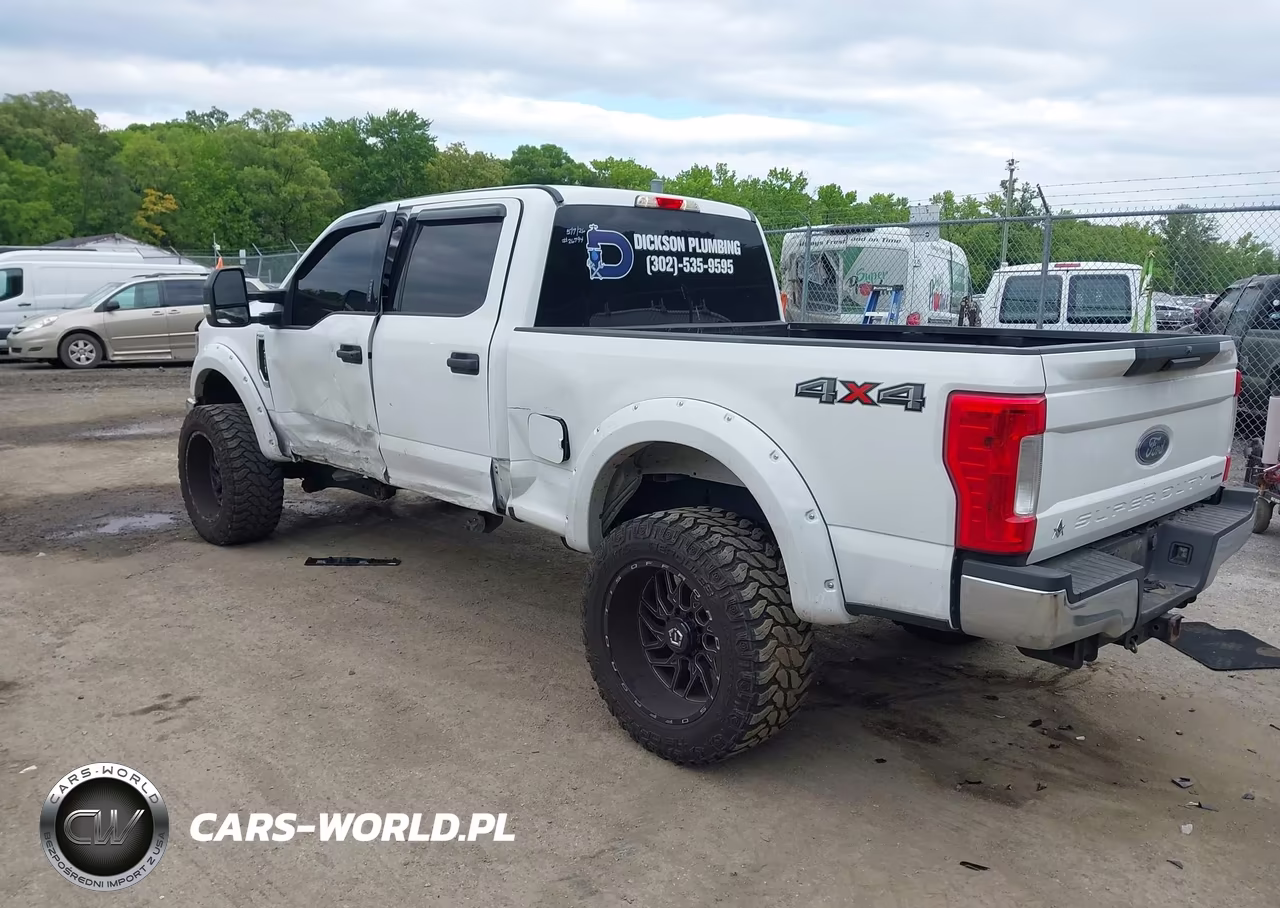 2018 Ford F-250 Xlt VIN:1FT7W2B6XJEC80721 - 3
