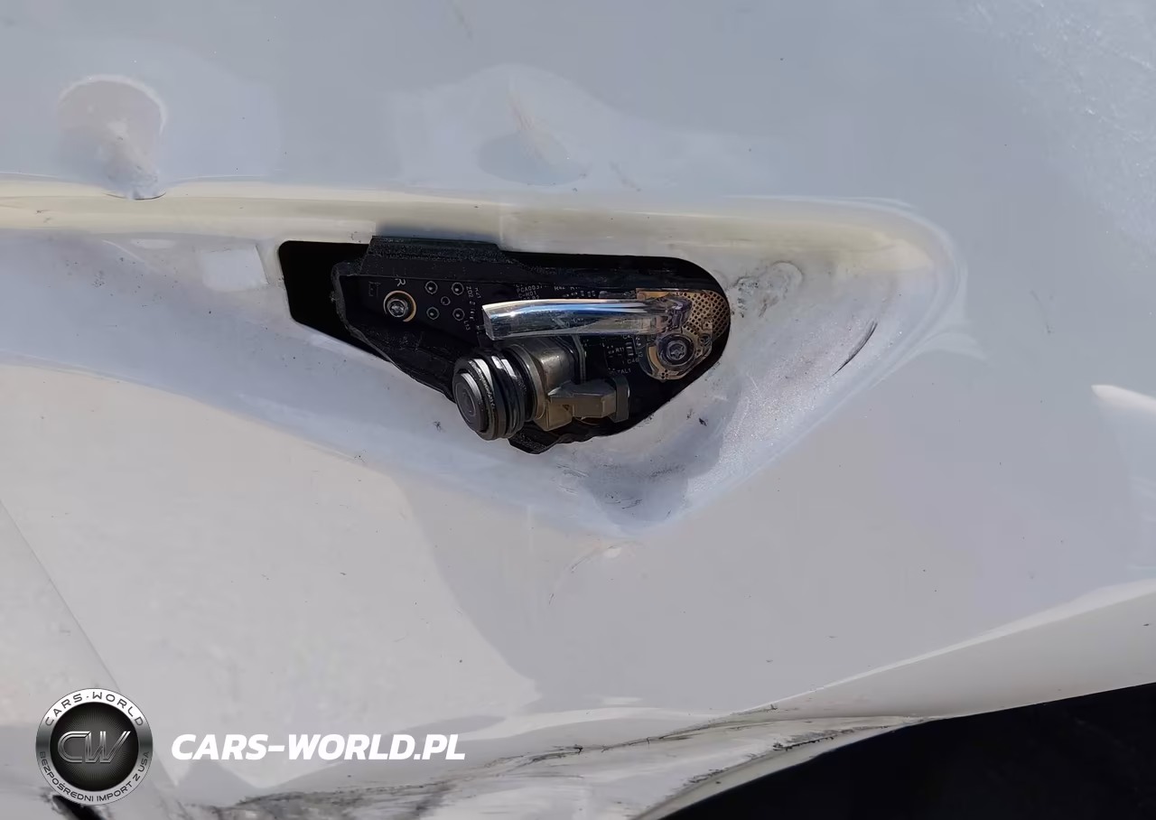 2022 Tesla Model Y Performance Dual Motor All-Wheel Drive VIN:7SAYGDEF5NF522847 - 10