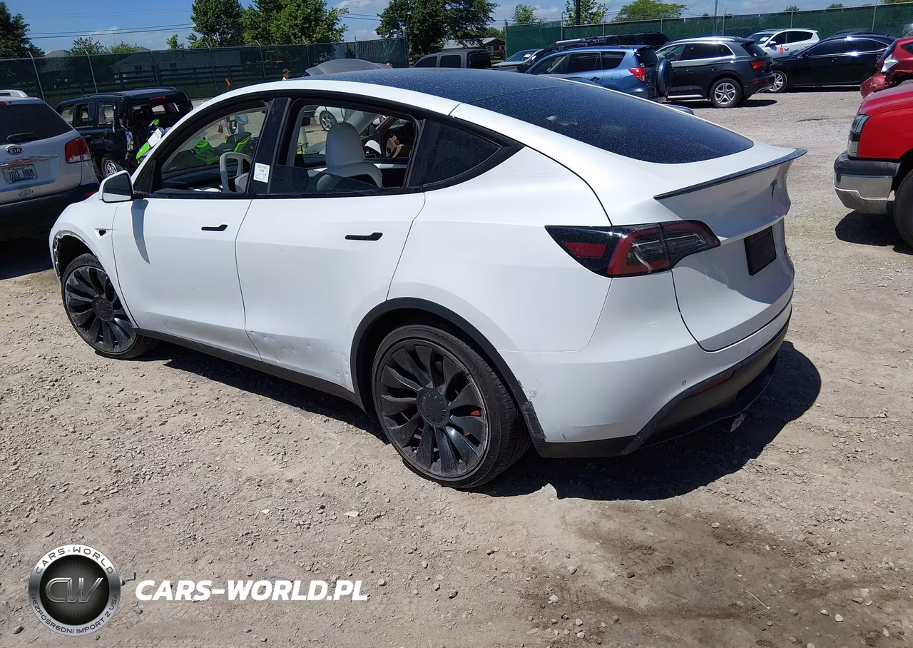 2022 Tesla Model Y Performance Dual Motor All-Wheel Drive VIN:7SAYGDEF5NF522847 - 3