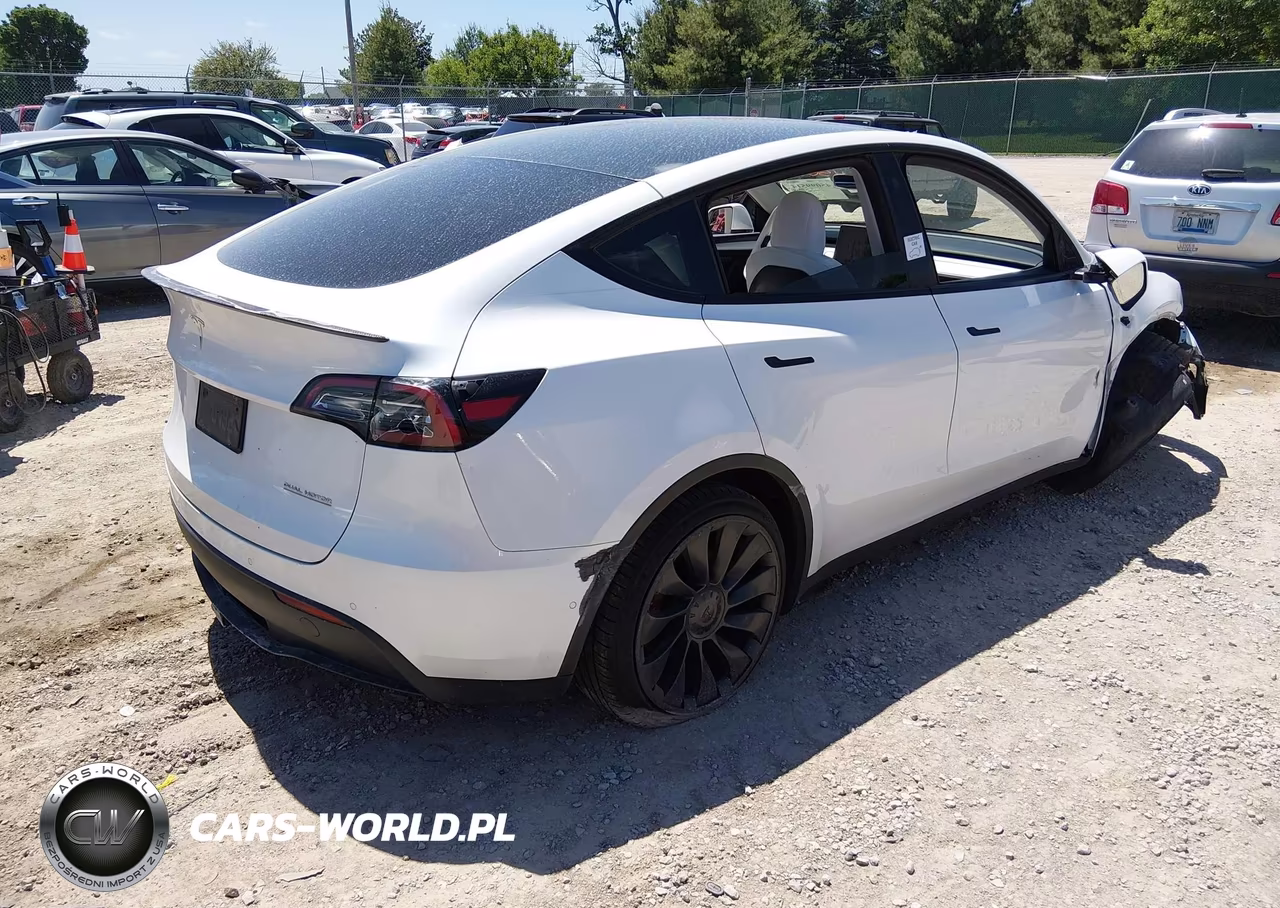 2022 Tesla Model Y Performance Dual Motor All-Wheel Drive VIN:7SAYGDEF5NF522847 - 4