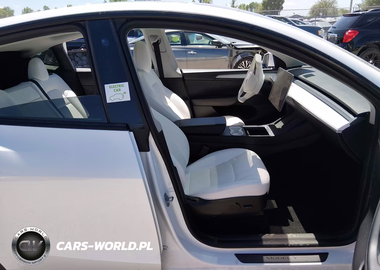 2022 Tesla Model Y Performance Dual Motor All-Wheel Drive VIN:7SAYGDEF5NF522847 - 5