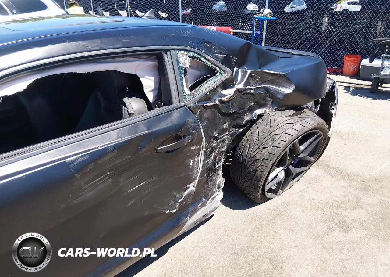2011 Chevrolet Camaro 2Ss VIN:2G1FK1EJ8B9151620 - 18