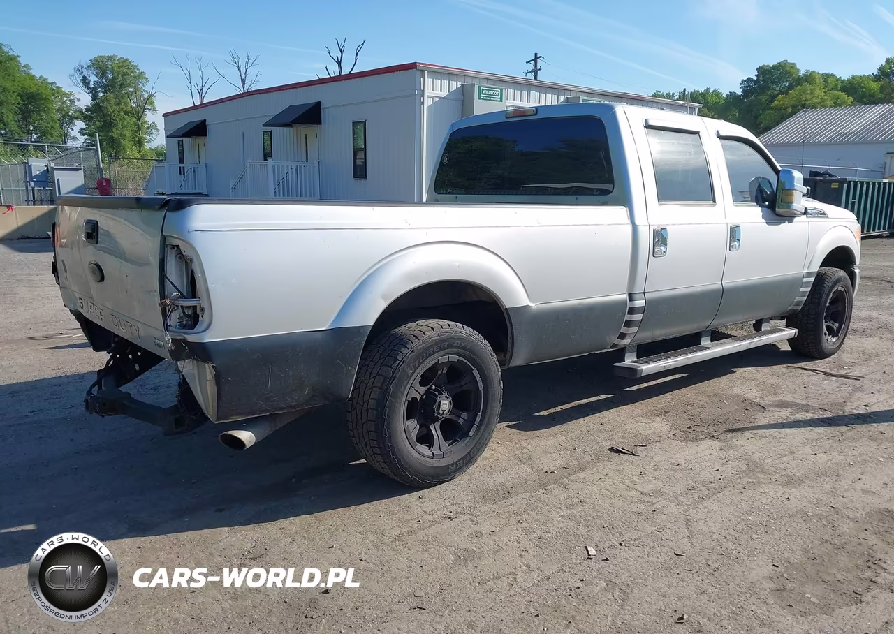 2011 Ford F-250 Xlt VIN:1FT7W2A67BEC56444 - 4