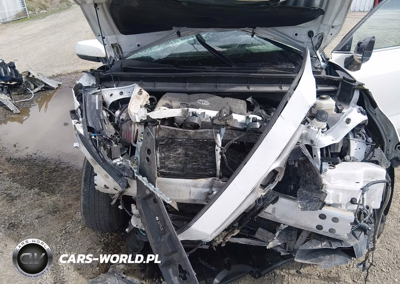 2020 Toyota Highlander Le VIN:5TDBZRBHXLS035801 - 10