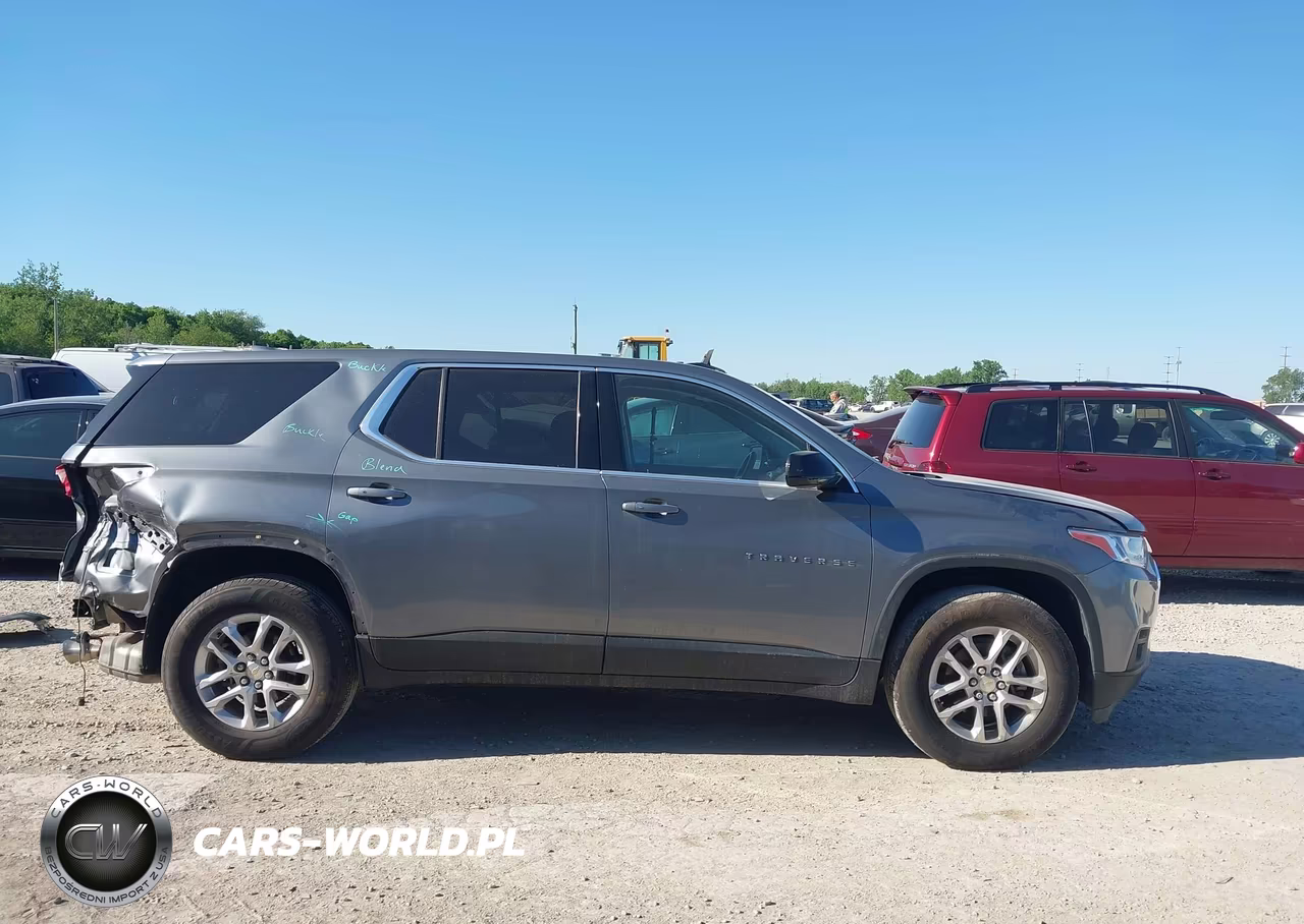 2019 Chevrolet Traverse Ls VIN:1GNERFKW3KJ153296 - 14