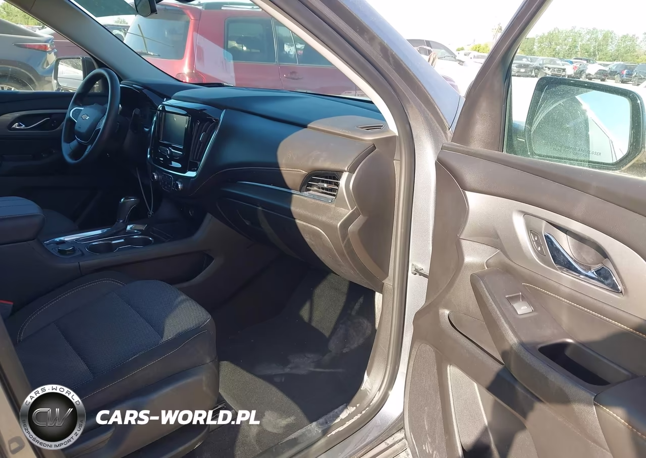 2019 Chevrolet Traverse Ls VIN:1GNERFKW3KJ153296 - 5