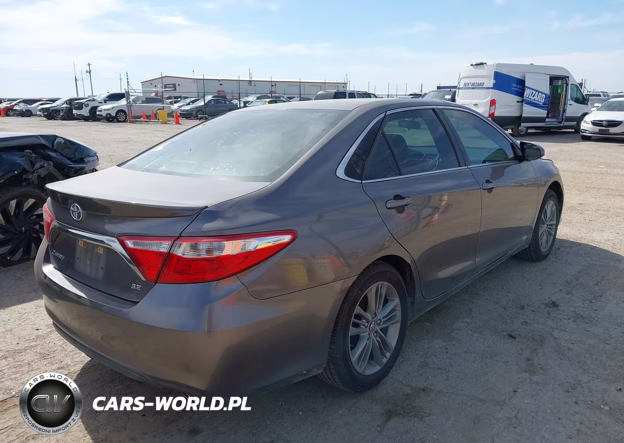 2017 Toyota Camry Se VIN:4T1BF1FKXHU414764 - 4