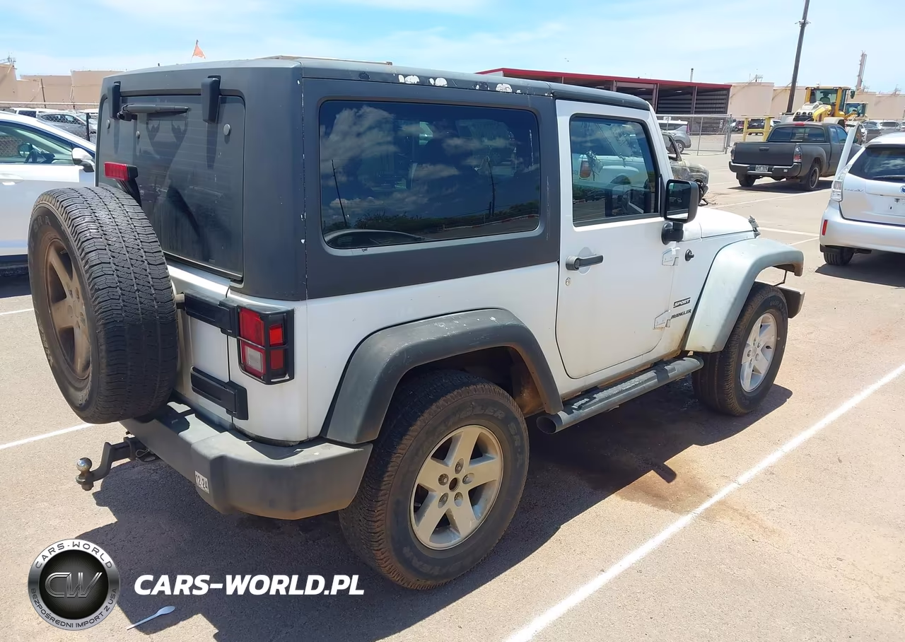 2013 Jeep Wrangler Sport VIN:1C4AJWAGXDL556952 - 4