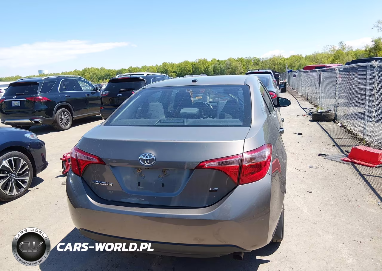 2019 Toyota Corolla Le VIN:2T1BURHEXKC150045 - 17