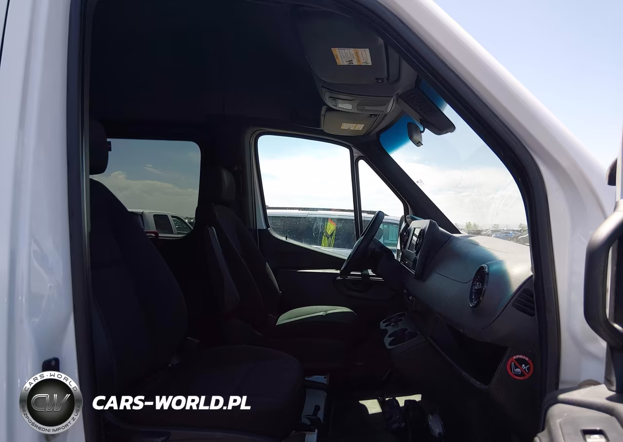 2019 Freightliner Sprinter 2500 High Roof V6 VIN:W2Z4EFVY7KT017314 - 5