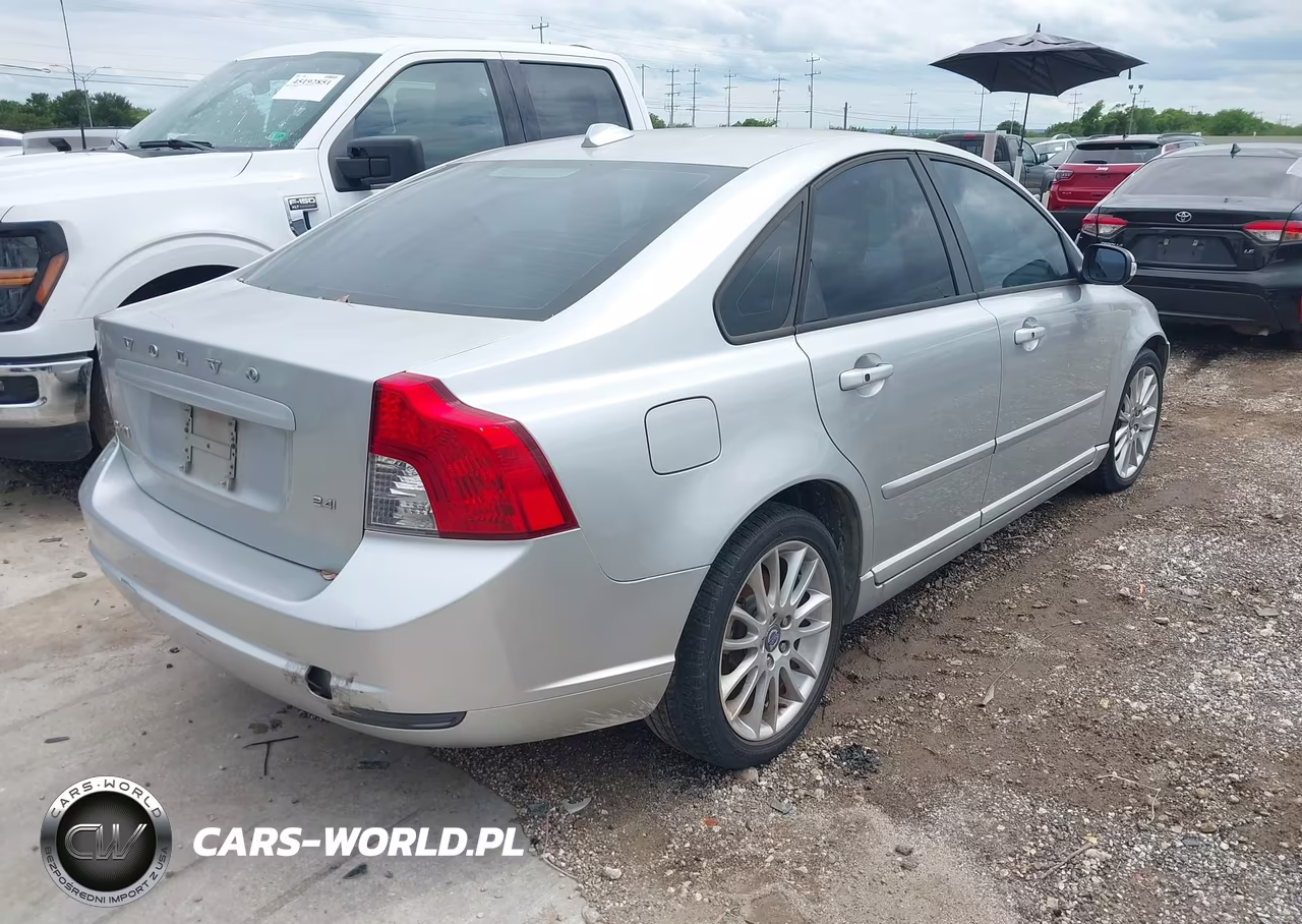 2010 Volvo S40 2.4I VIN:YV1382MS7A2501240 - 4