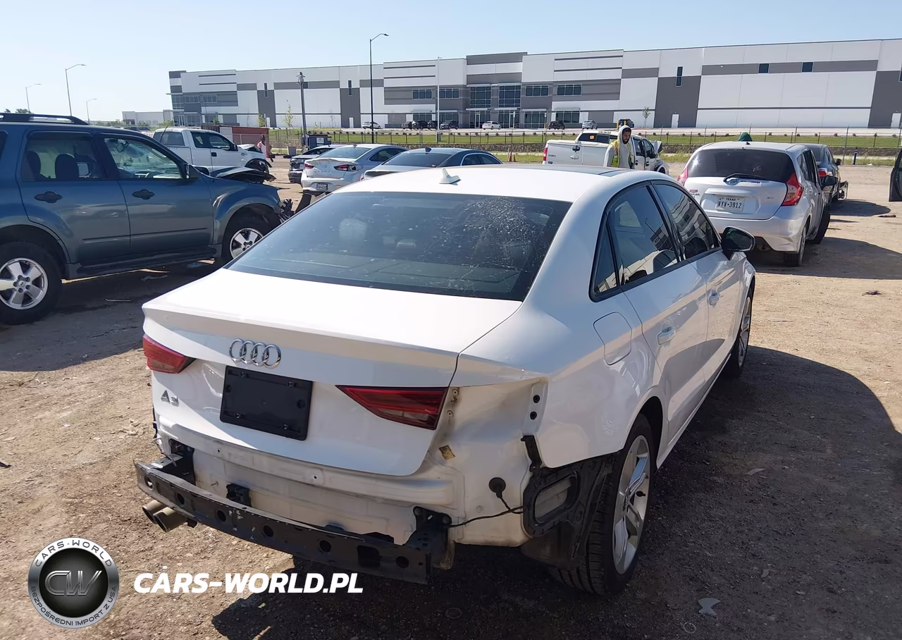 2018 Audi A3 2.0T Premium-2.0T Tech Premium VIN:WAUAUGFF4J1013839 - 4