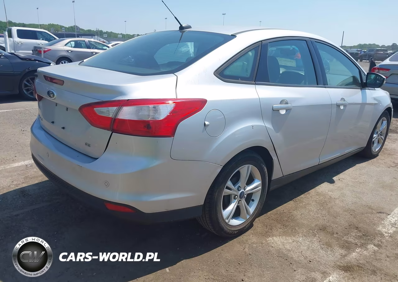 2014 Ford Focus Se VIN:1FADP3F29EL222992 - 4