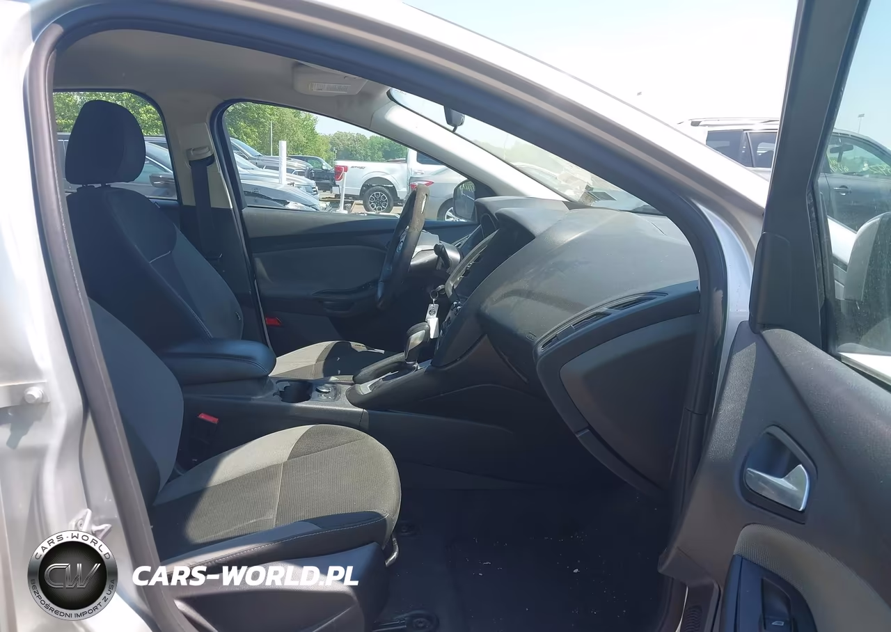 2014 Ford Focus Se VIN:1FADP3F29EL222992 - 5