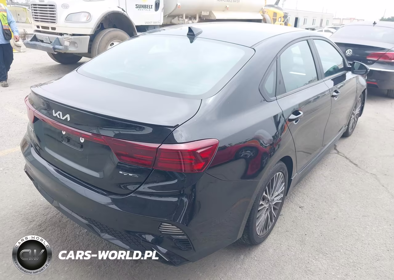 2022 Kia Forte Gt-Line VIN:3KPF54AD9NE442794 - 4