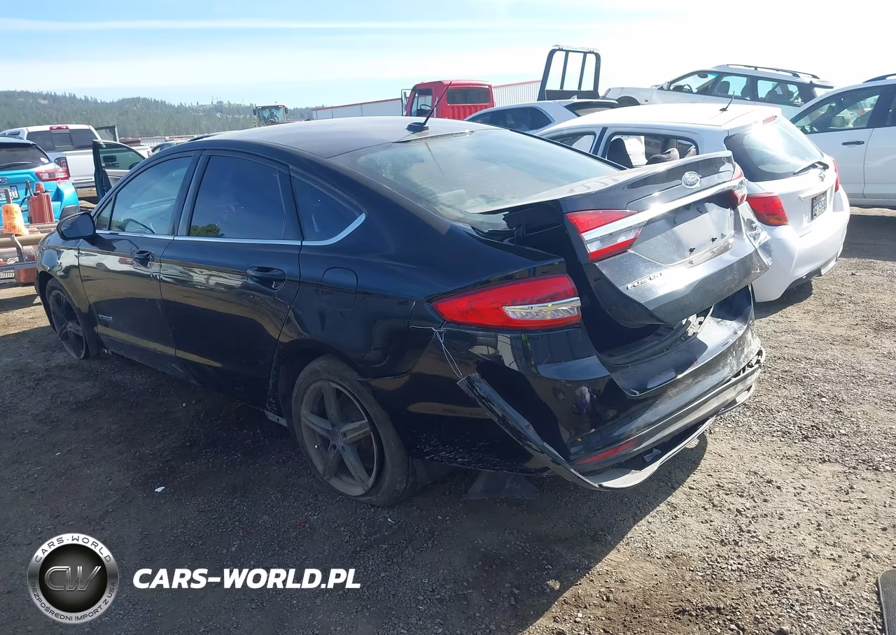2018 Ford Fusion Hybrid Se VIN:3FA6P0LU6JR140047 - 3