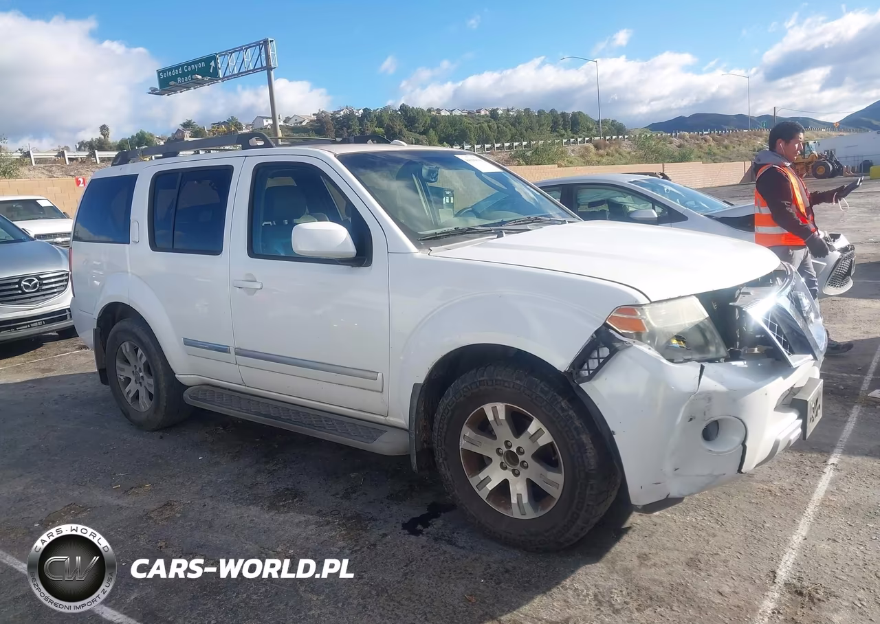 2008 Nissan Pathfinder Le