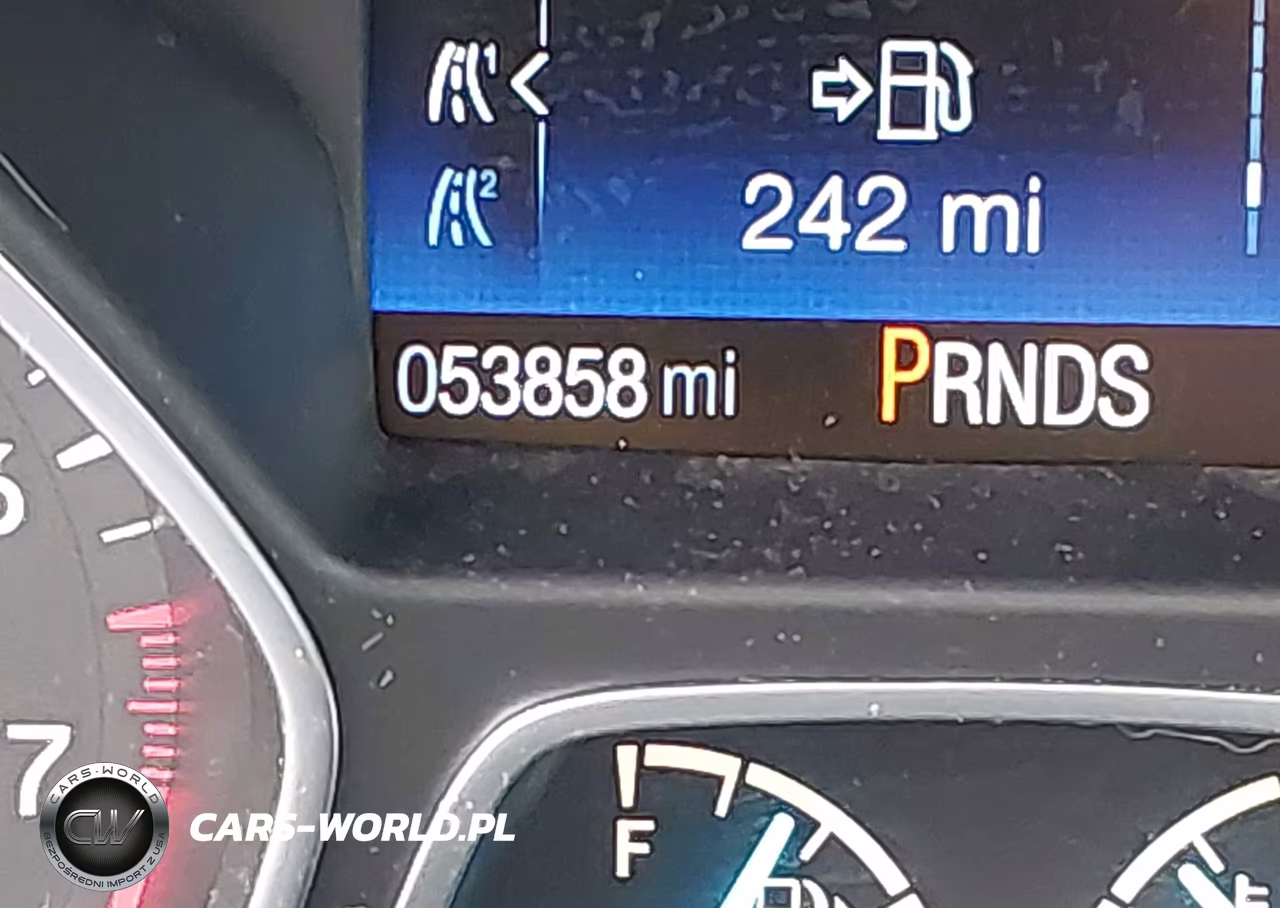 2018 Ford Escape Se VIN:1FMCU9GD5JUD31077 - 17