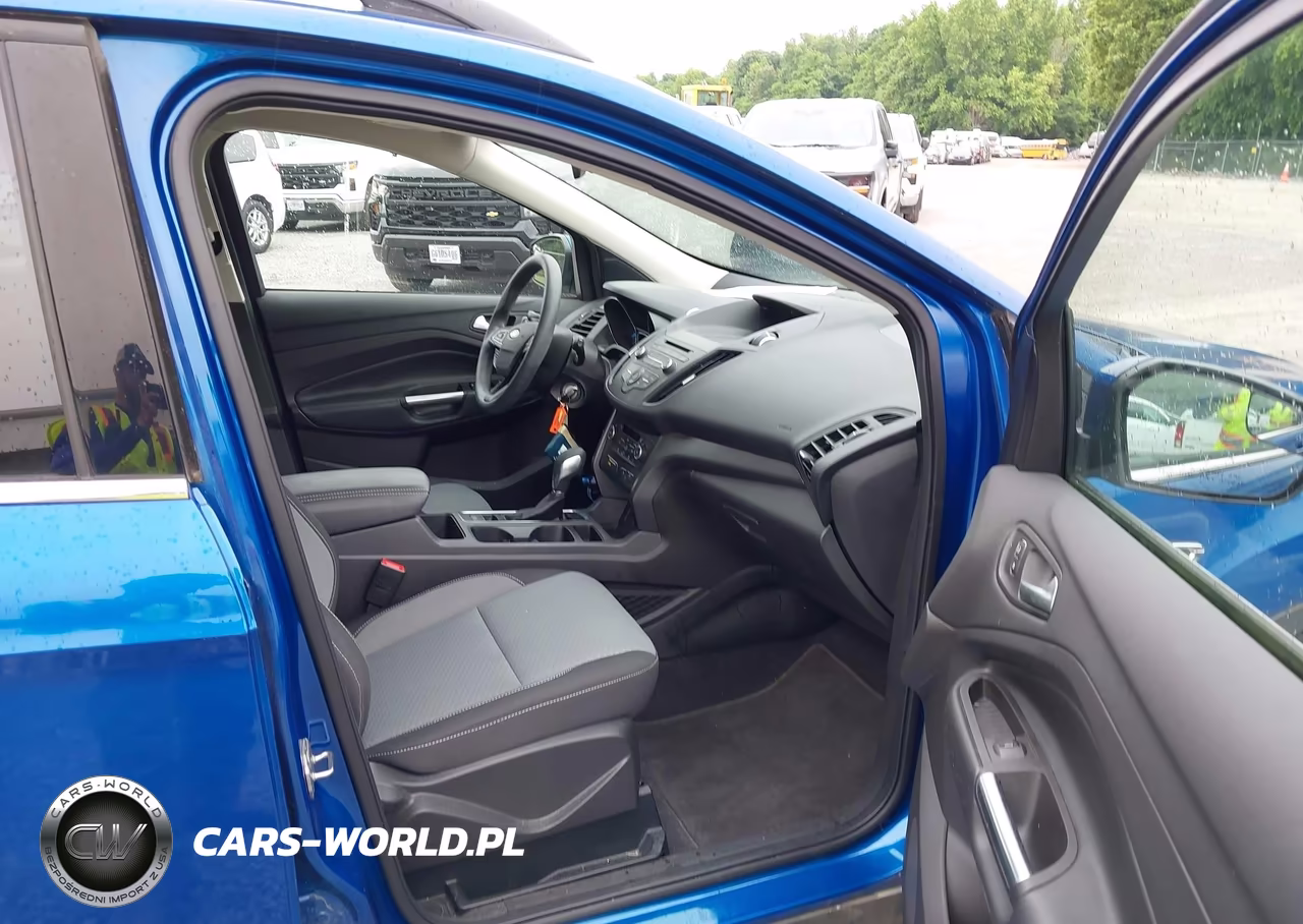 2018 Ford Escape Se VIN:1FMCU9GD5JUD31077 - 5