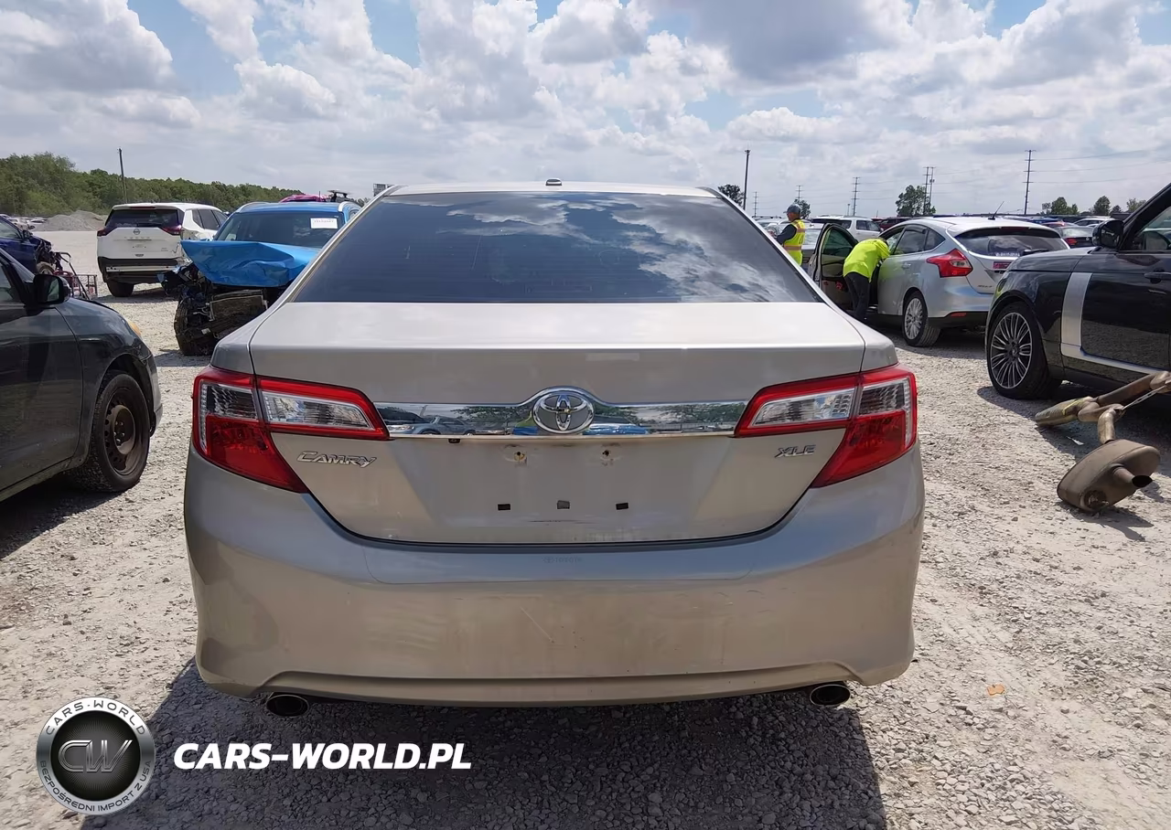 2014 Toyota Camry Xle V6 VIN:4T1BK1FK3EU538351 - 17