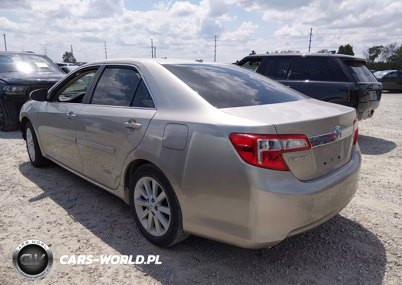 2014 Toyota Camry Xle V6 VIN:4T1BK1FK3EU538351 - 3