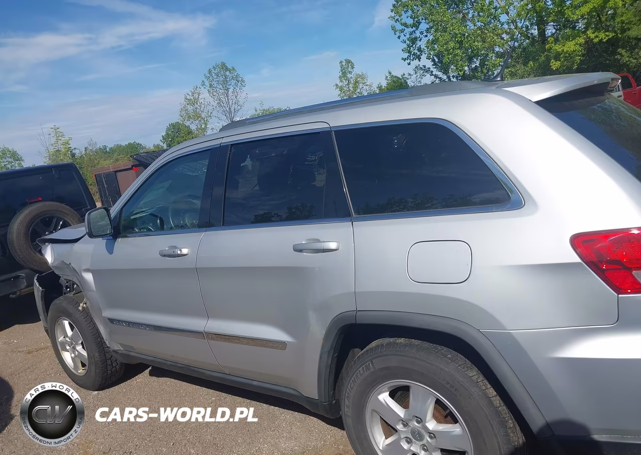 2011 Jeep Grand Cherokee Laredo VIN:1J4RR4GG9BC511631 - 14