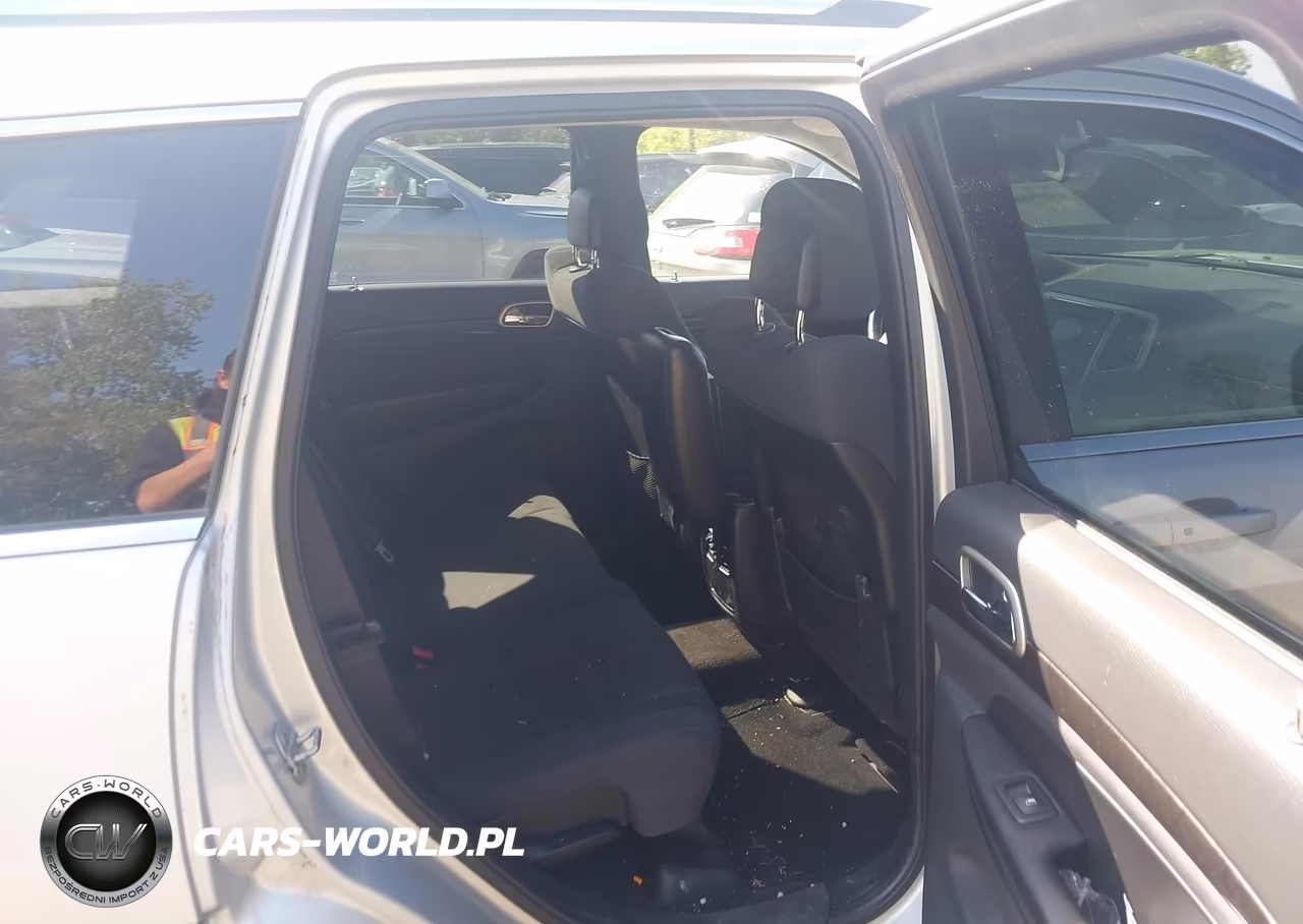 2011 Jeep Grand Cherokee Laredo VIN:1J4RR4GG9BC511631 - 8