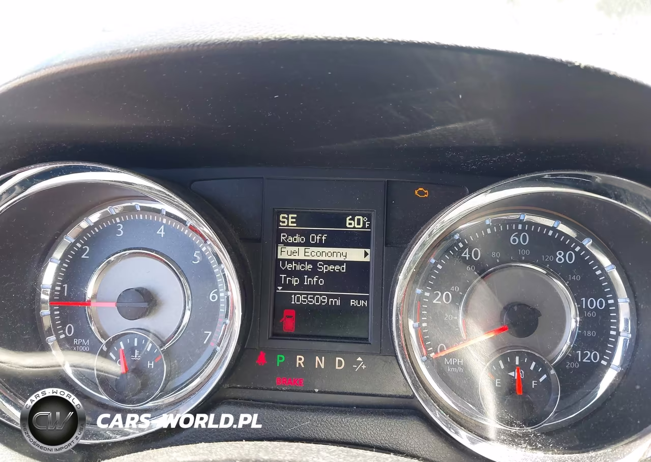 2015 Chrysler Town & Country Touring VIN:2C4RC1BG2FR544612 - 7