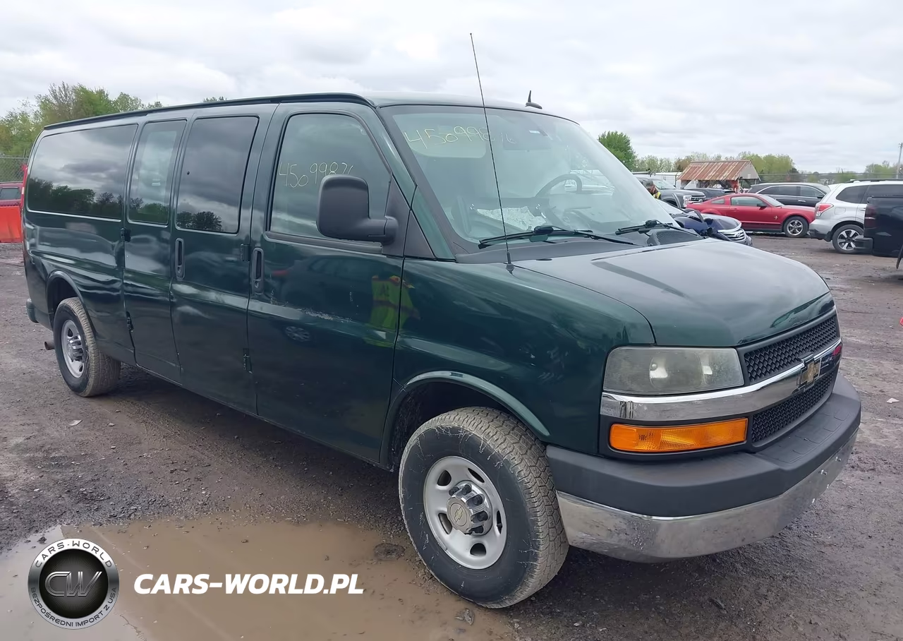 2013 Chevrolet Express 3500 Lt