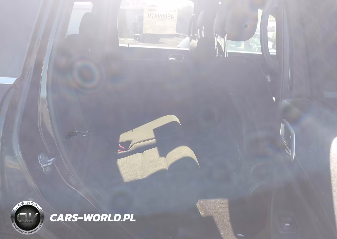 2018 Jeep Grand Cherokee Laredo E 4X4 VIN:1C4RJFAG0JC249837 - 8