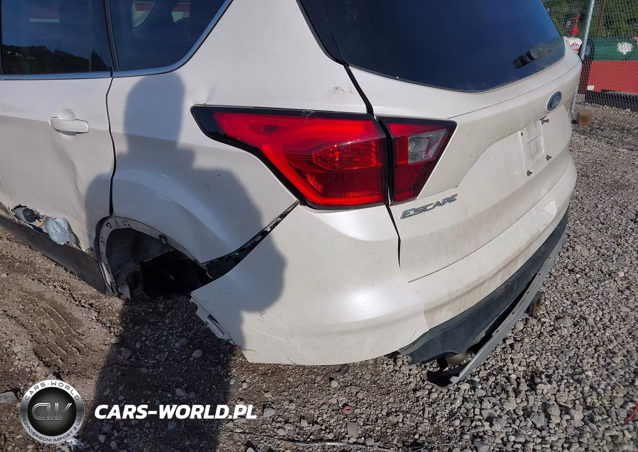 2019 Ford Escape Titanium VIN:1FMCU9J94KUA27163 - 18