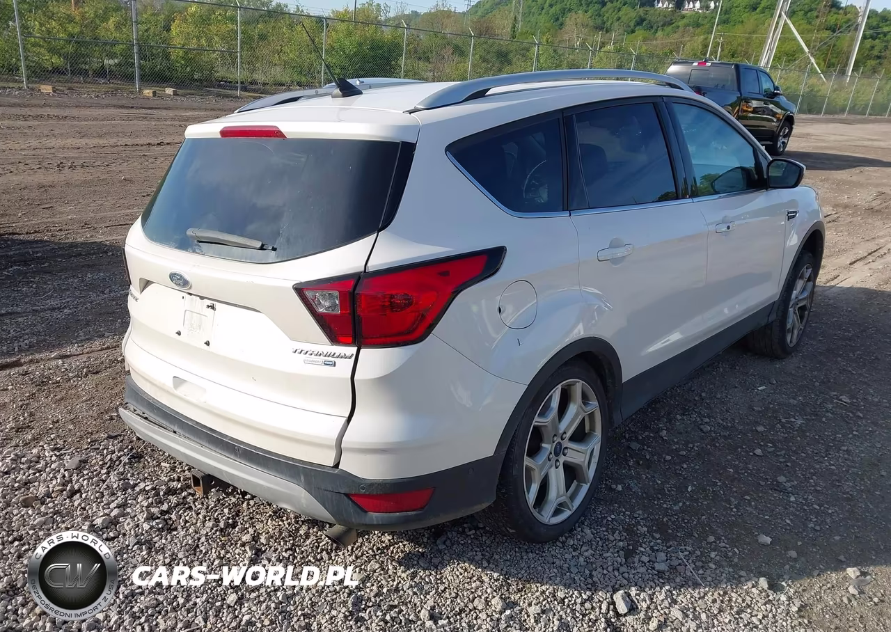 2019 Ford Escape Titanium VIN:1FMCU9J94KUA27163 - 4