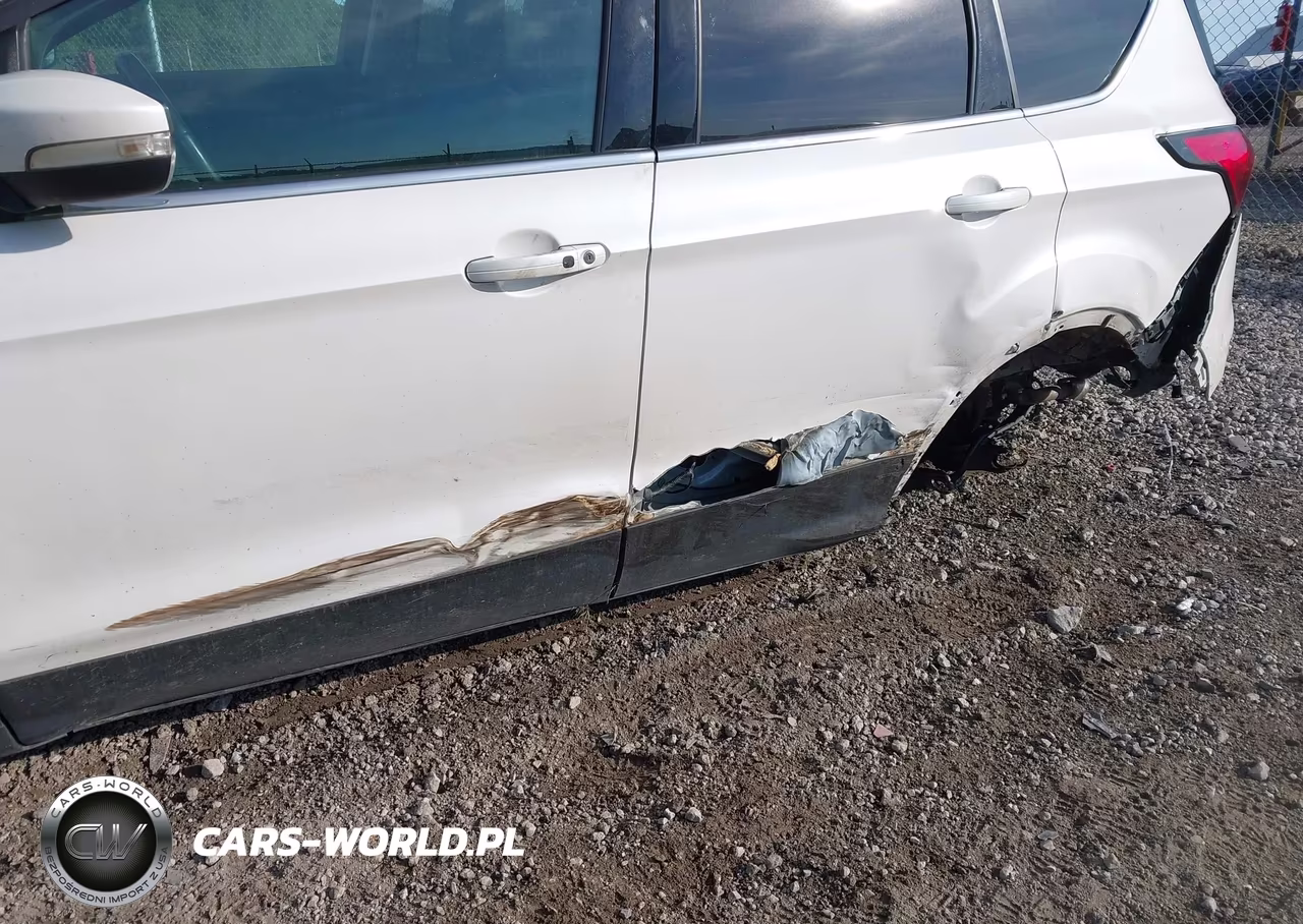 2019 Ford Escape Titanium VIN:1FMCU9J94KUA27163 - 6
