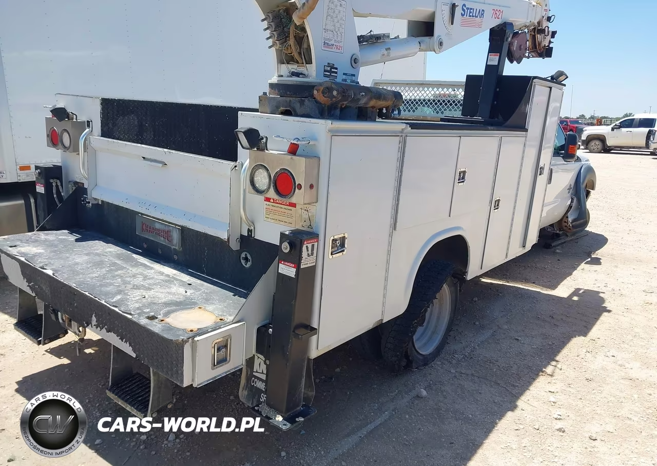 2013 Ford F-550 Chassis Xl VIN:1FD0X5HT5DEB26124 - 4