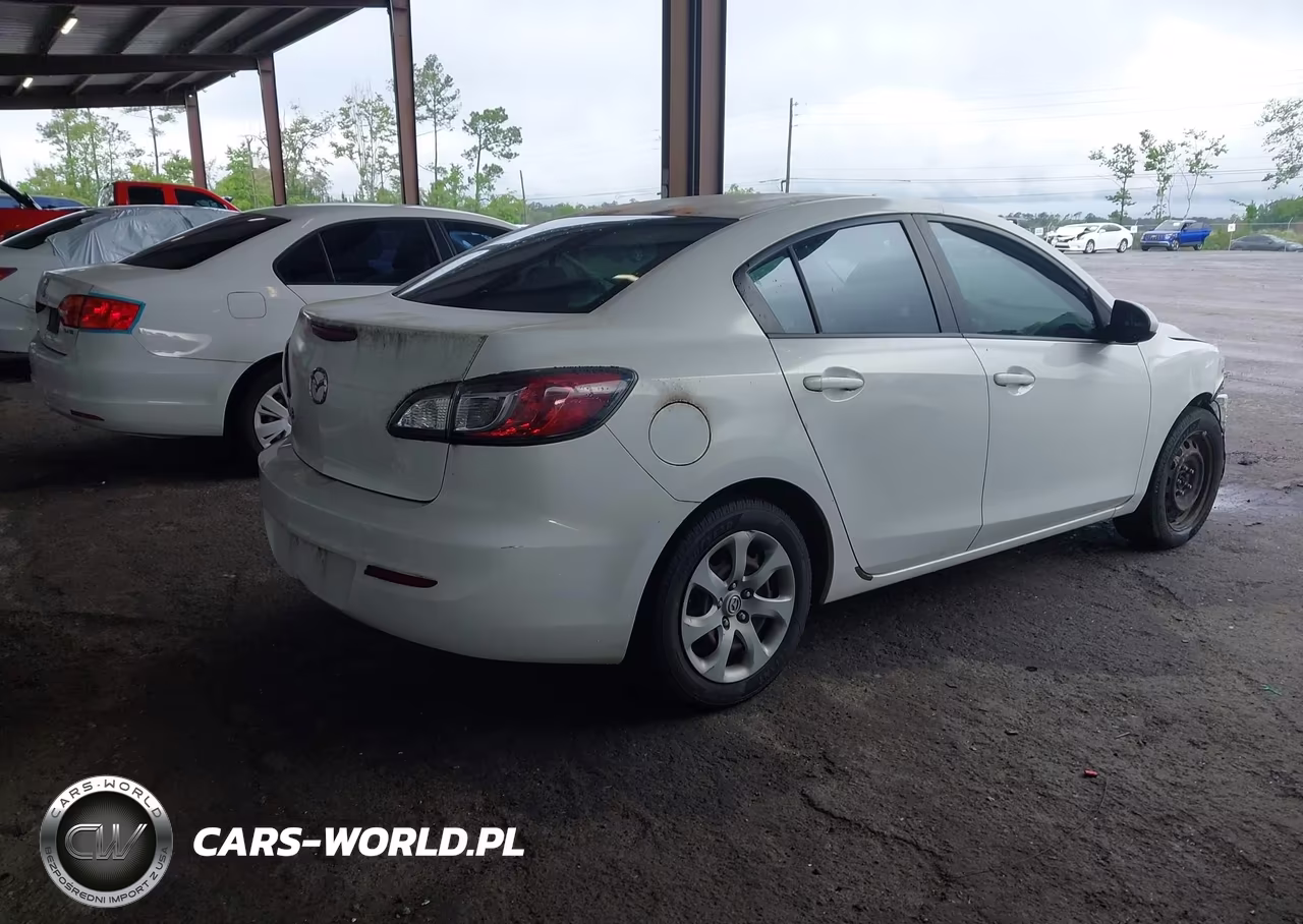 2012 Mazda Mazda3 I Sport VIN:JM1BL1UF5C1522450 - 4