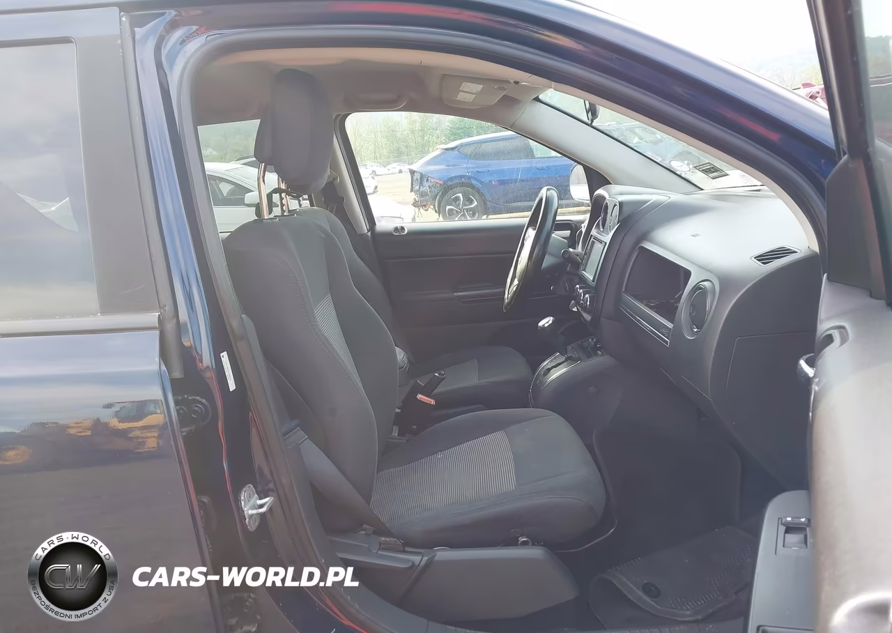 2012 Jeep Compass Sport VIN:1C4NJDBB8CD584492 - 5