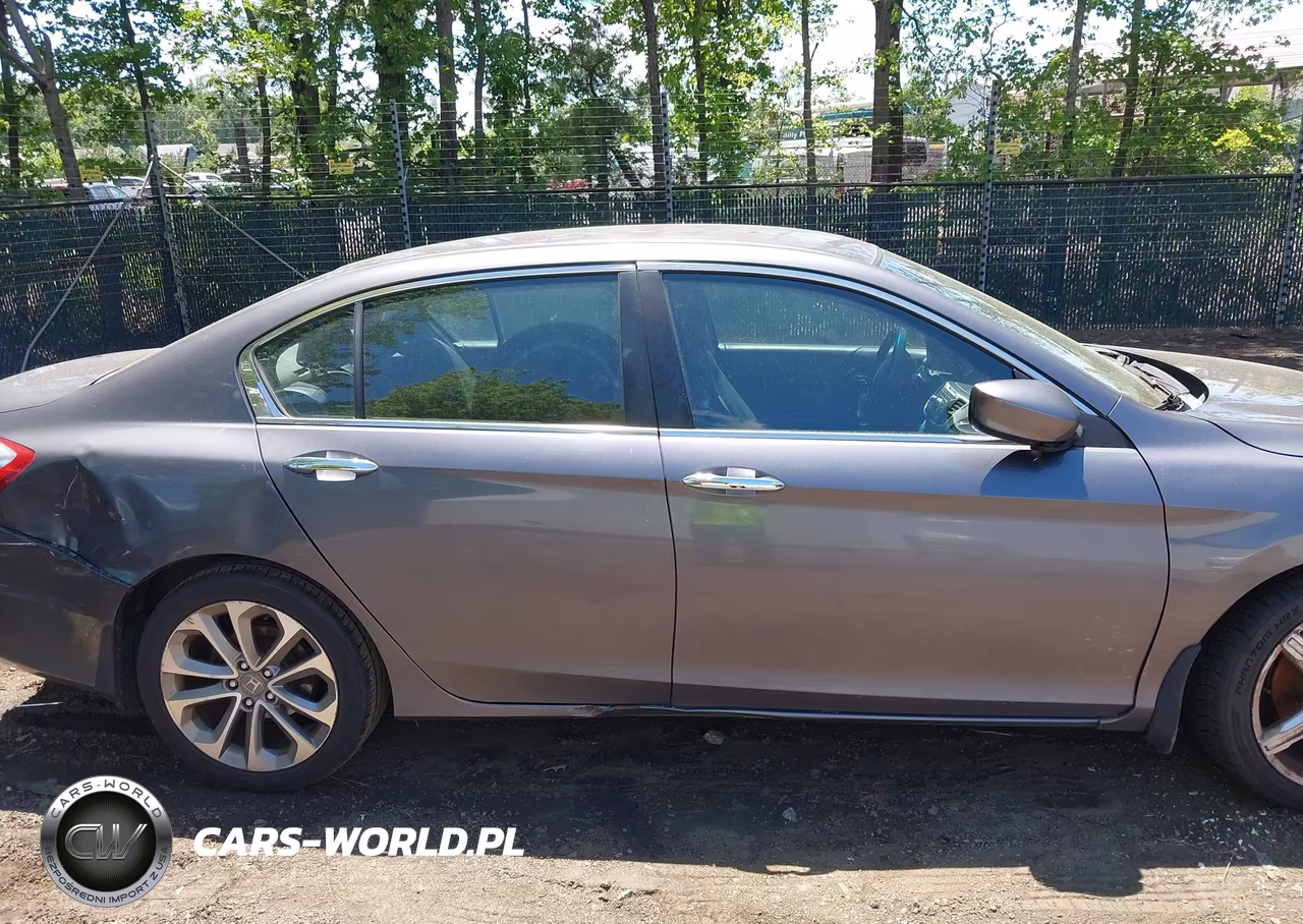 2013 Honda Accord Sport VIN:1HGCR2E50DA076953 - 13