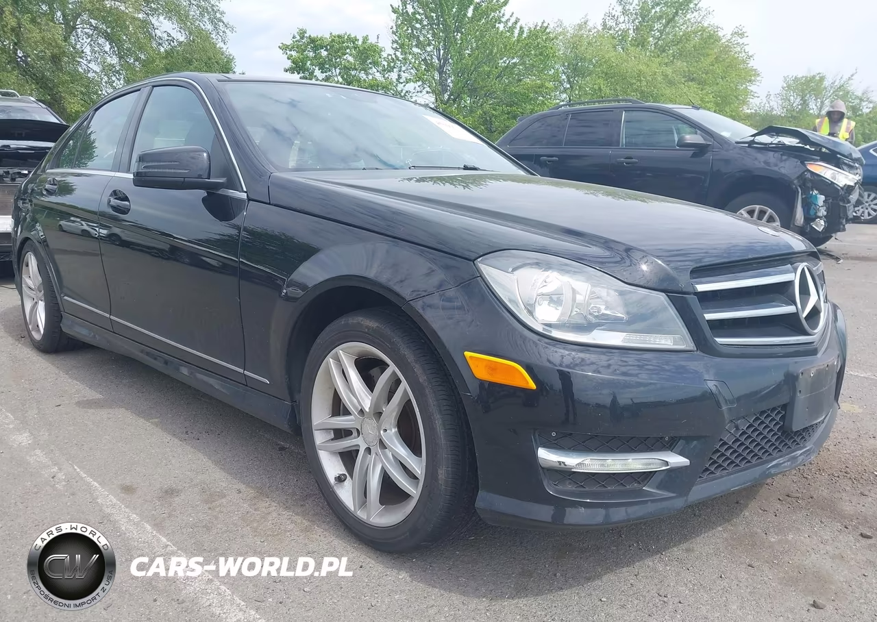 2014 Mercedes-Benz C 300 Sport 4Matic – zdjęcie 1 z 16