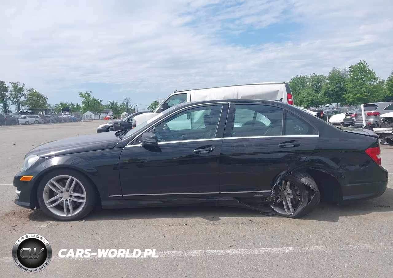 2014 Mercedes-Benz C 300 Sport 4Matic VIN:WDDGF8ABXEG186176 - 14