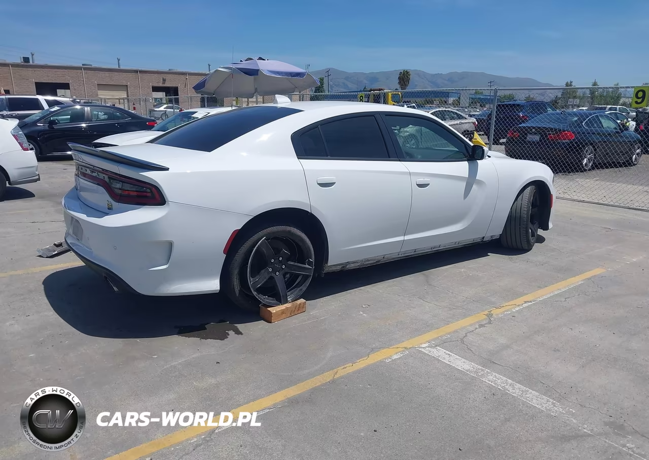 2022 Dodge Charger Scat Pack VIN:2C3CDXGJ1NH189970 - 4