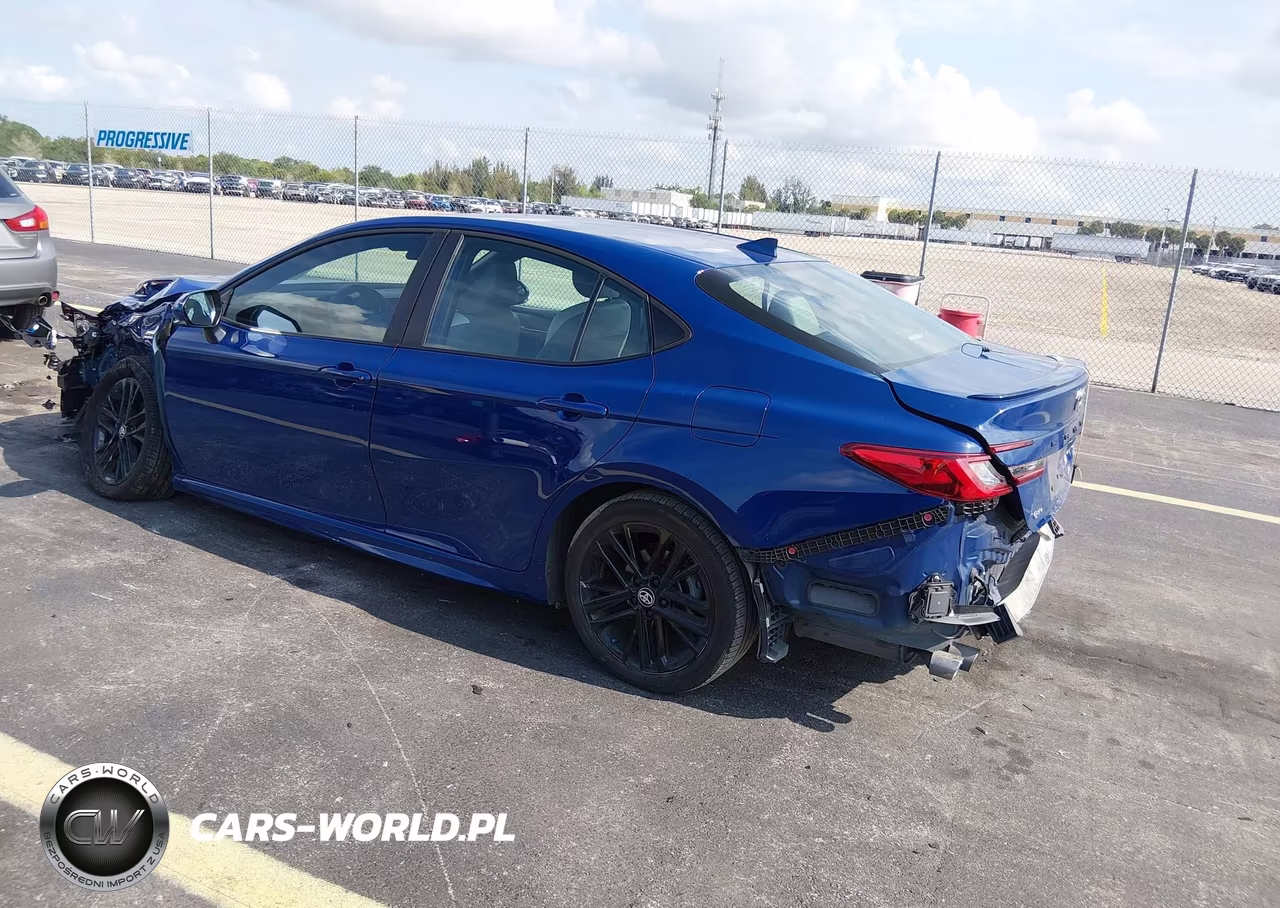 2026 Toyota Camry Se VIN:4T1DAACK8TU213241 - 3