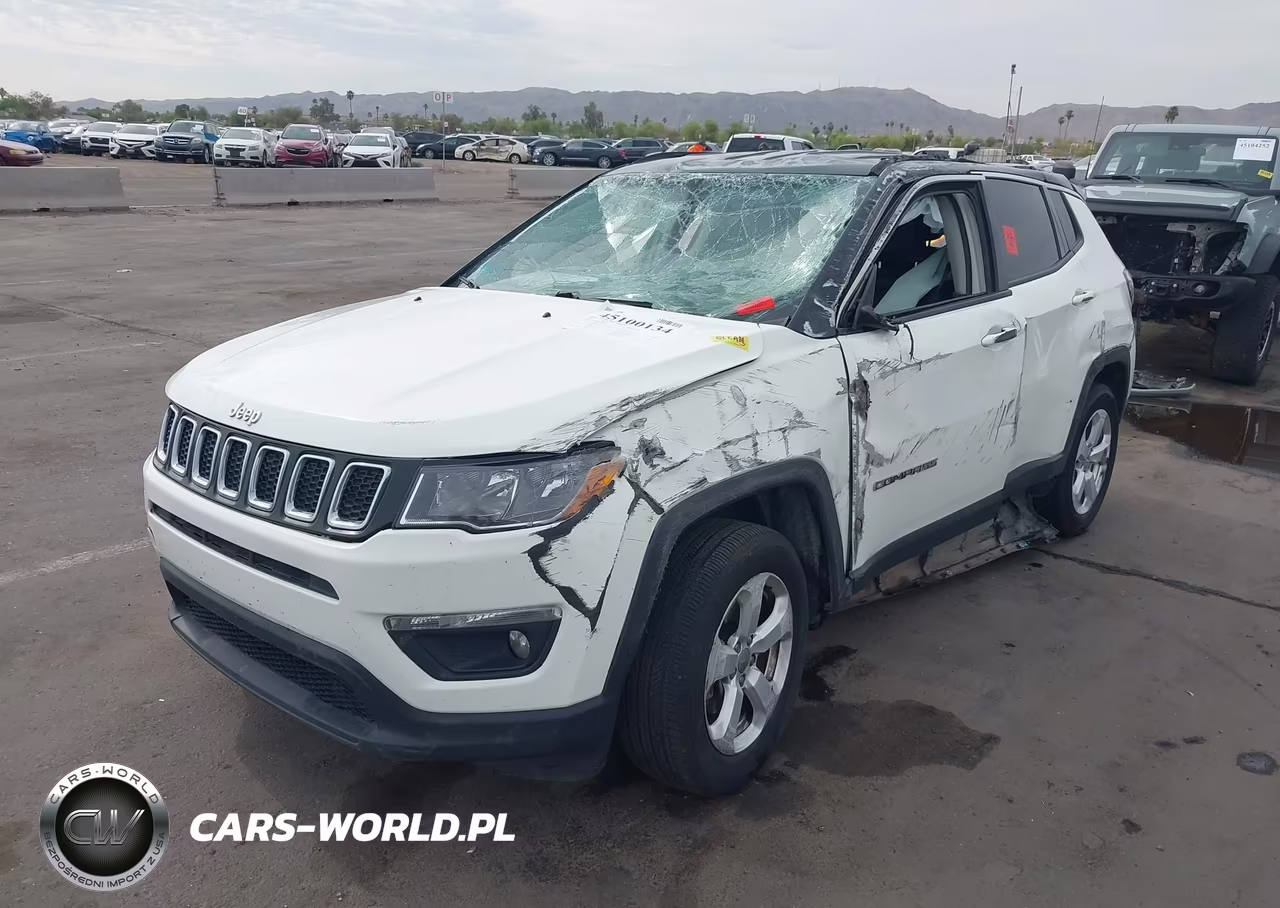 2018 Jeep Compass Latitude 4X4 VIN:3C4NJDBB5JT131275 - 2