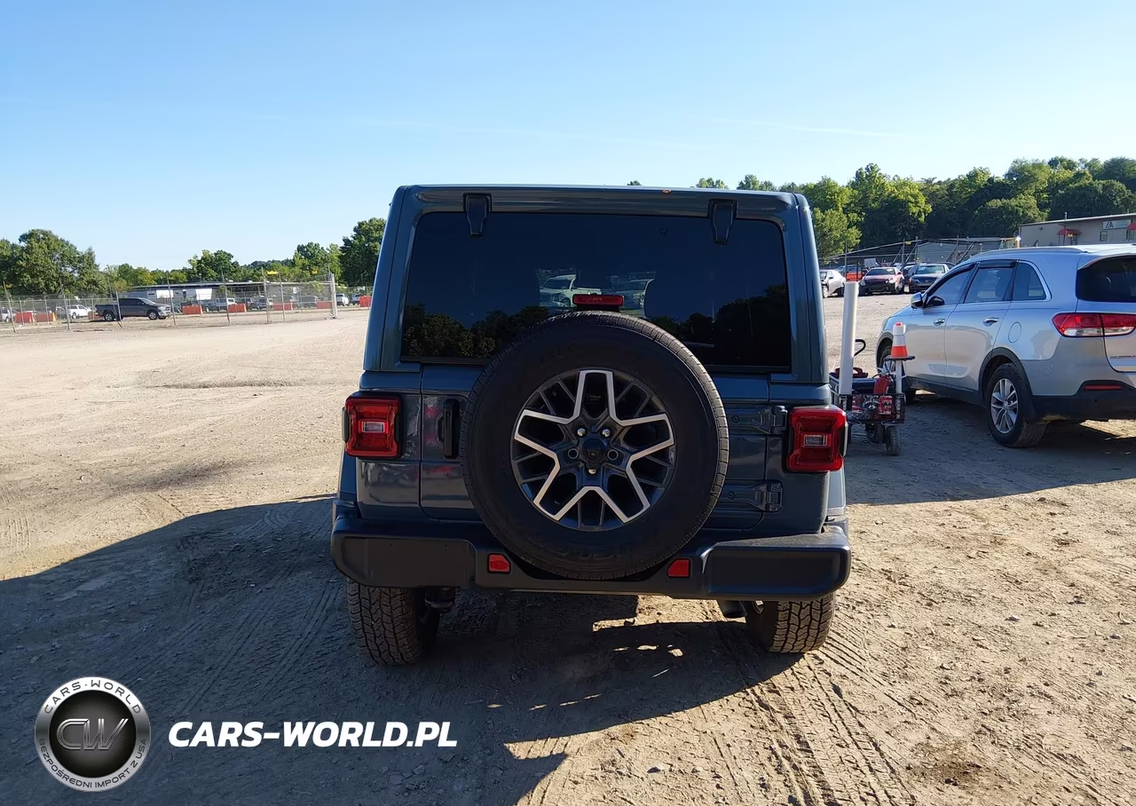 2024 Jeep Wrangler 4-Door Sahara 4X4 VIN:1C4PJXEN5RW173547 - 16