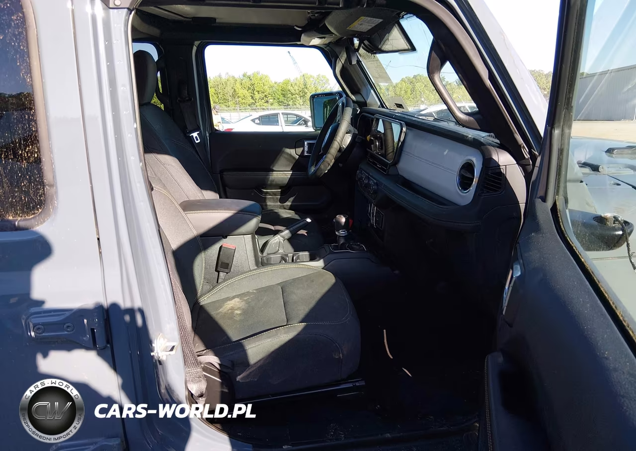2024 Jeep Wrangler 4-Door Sahara 4X4 VIN:1C4PJXEN5RW173547 - 5