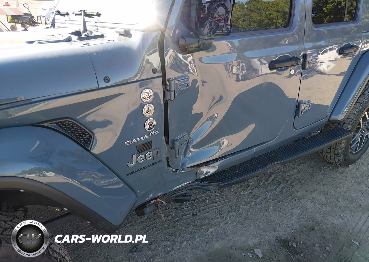 2024 Jeep Wrangler 4-Door Sahara 4X4 VIN:1C4PJXEN5RW173547 - 6