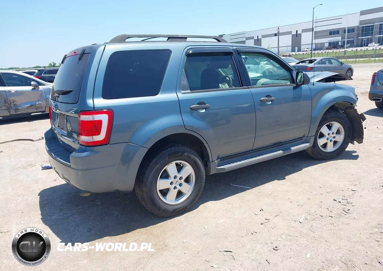 2011 Ford Escape Xlt VIN:1FMCU0DG4BKB59227 - 4